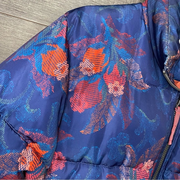 Sundance Women's Kimmy Navy Floral Puffer Winter Coat Size Petite Small … - Picture 3 of 7